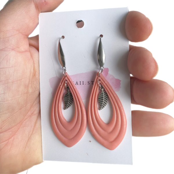 Blush Flow – Sculpted Drop Earrings